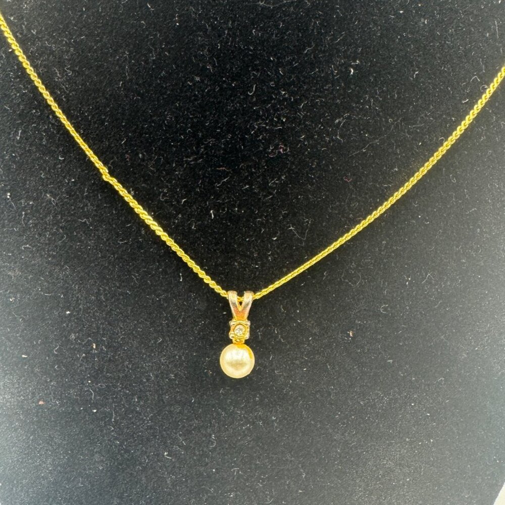 Gold Chain Necklace With Pearl & Crystal Pendant Elegant Jewelry Minimalistic